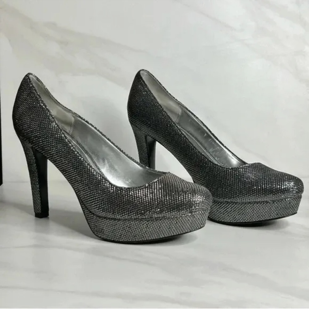 Nina Classic Pump Size 8 Silver Black | Excellent Condition